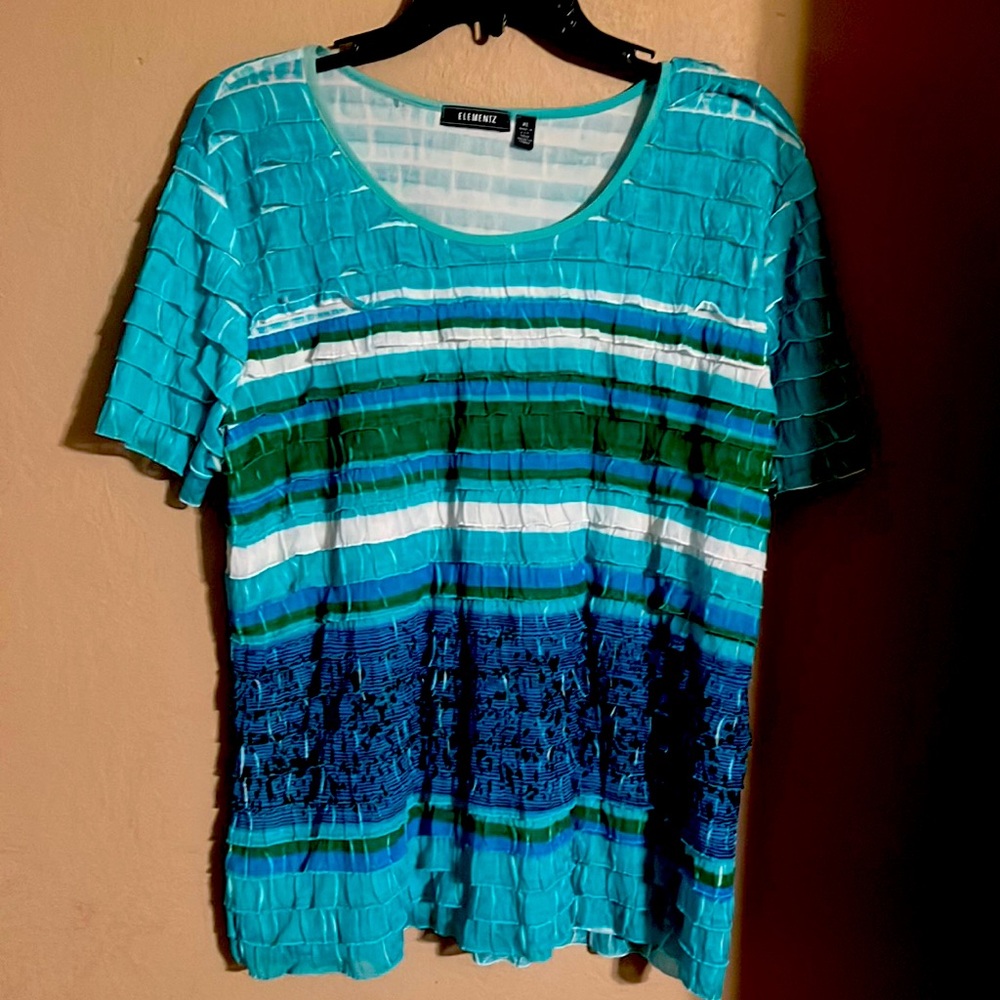 Elementz Blouse XL in Good used Condition, green, blue and white.
